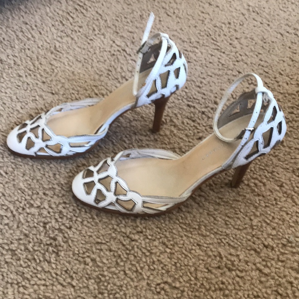 White Colin Stuart heels, size 7